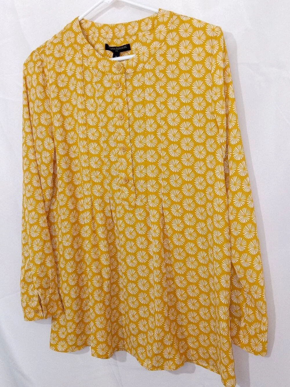 Banana Republic Yellow Floral Blouse NWT Size S Lightweight Preppy Cottagecore